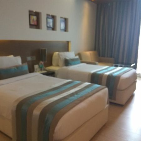 Ramada By Wyndham Navi Mumbai Hotel Eksteriør billede