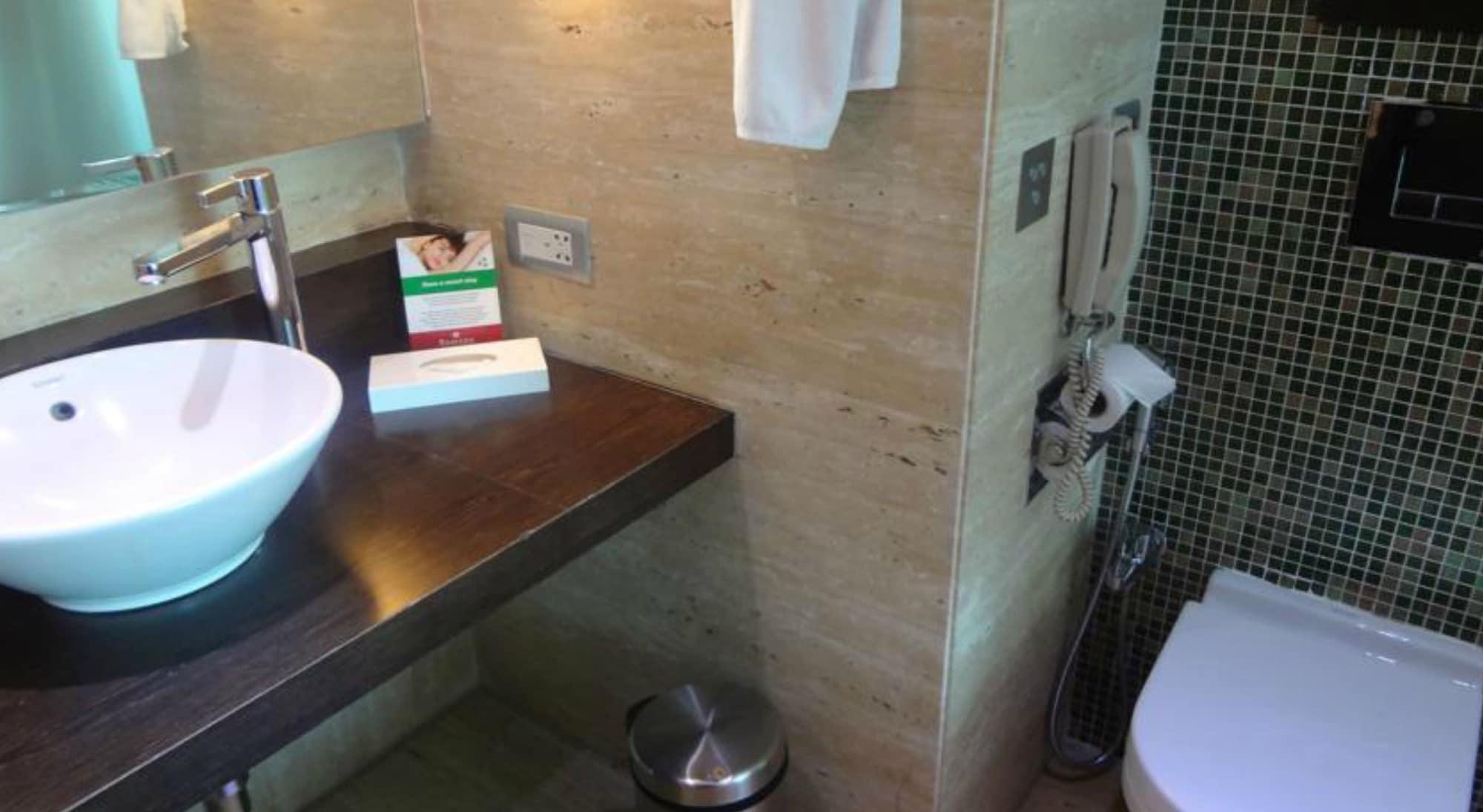 Ramada By Wyndham Navi Mumbai Hotel Eksteriør billede