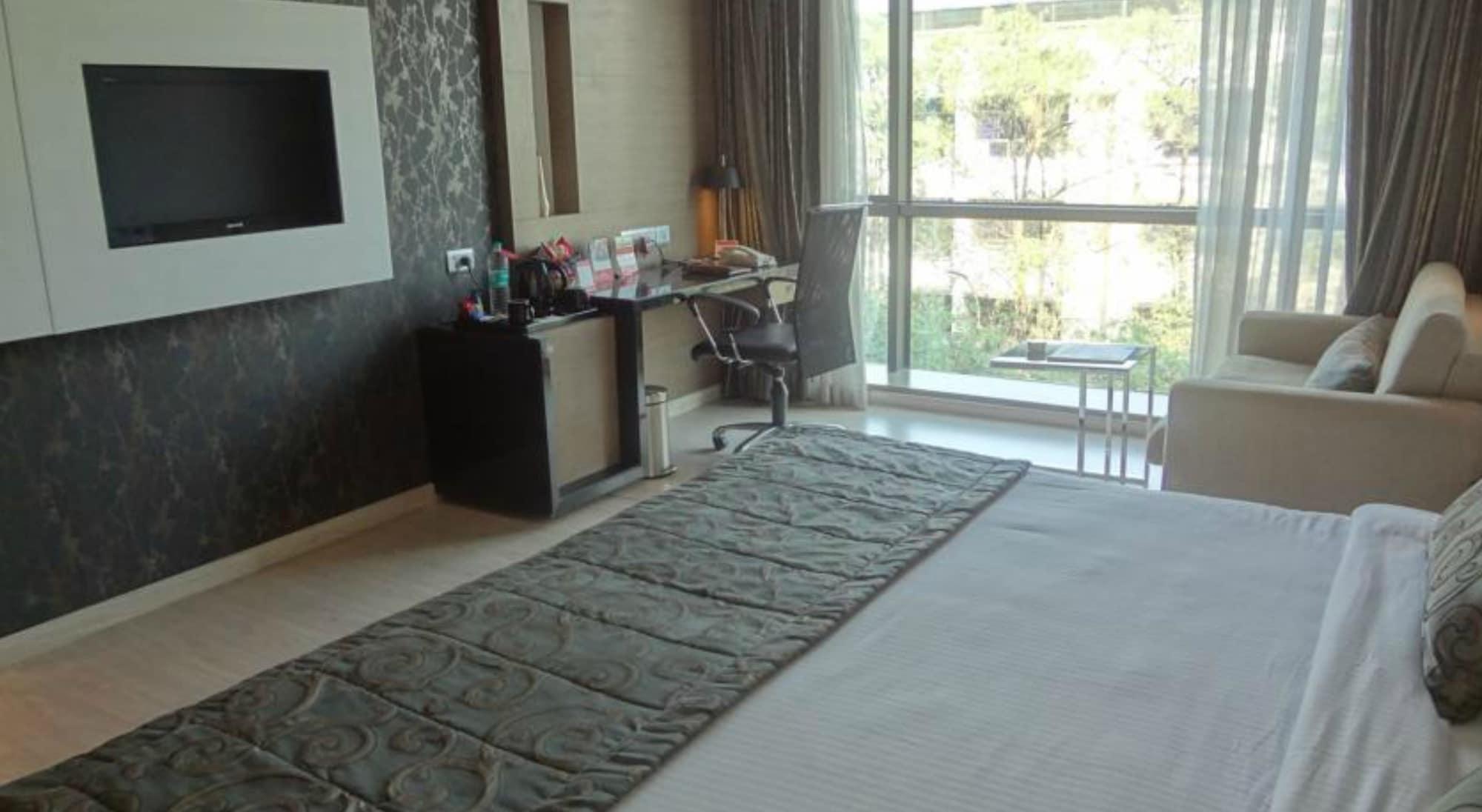 Ramada By Wyndham Navi Mumbai Hotel Eksteriør billede