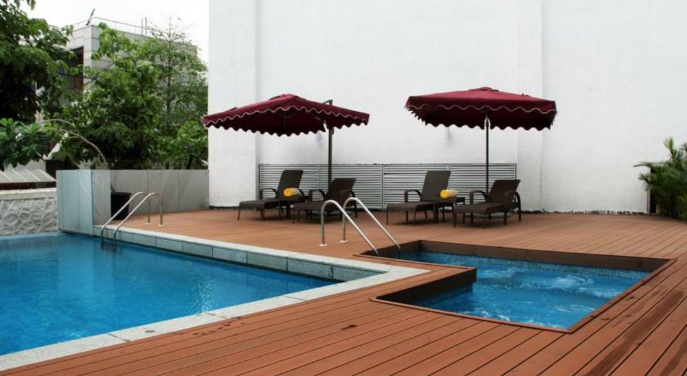 Ramada By Wyndham Navi Mumbai Hotel Eksteriør billede