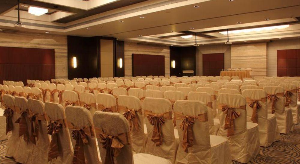 Ramada By Wyndham Navi Mumbai Hotel Eksteriør billede