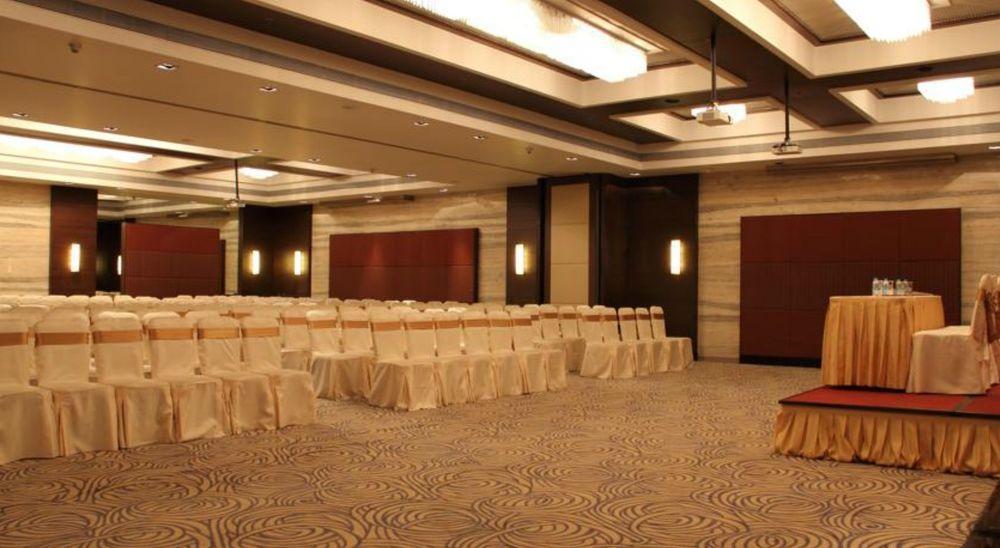 Ramada By Wyndham Navi Mumbai Hotel Eksteriør billede