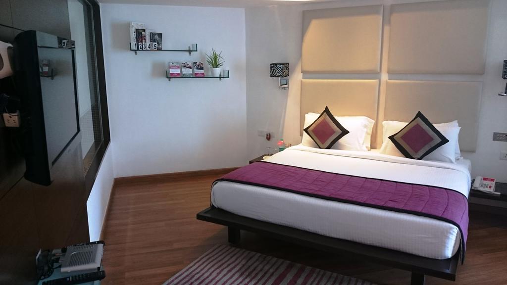 Ramada By Wyndham Navi Mumbai Hotel Eksteriør billede