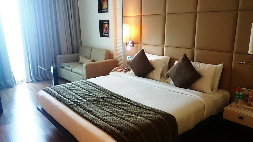 Ramada By Wyndham Navi Mumbai Hotel Eksteriør billede