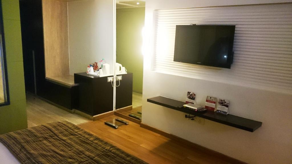 Ramada By Wyndham Navi Mumbai Hotel Eksteriør billede