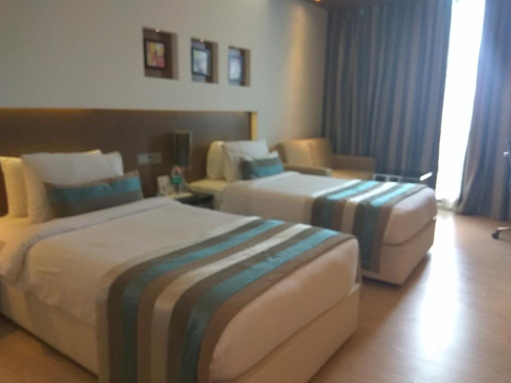 Ramada By Wyndham Navi Mumbai Hotel Eksteriør billede