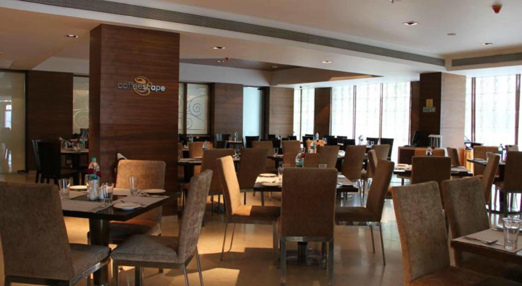 Ramada By Wyndham Navi Mumbai Hotel Eksteriør billede