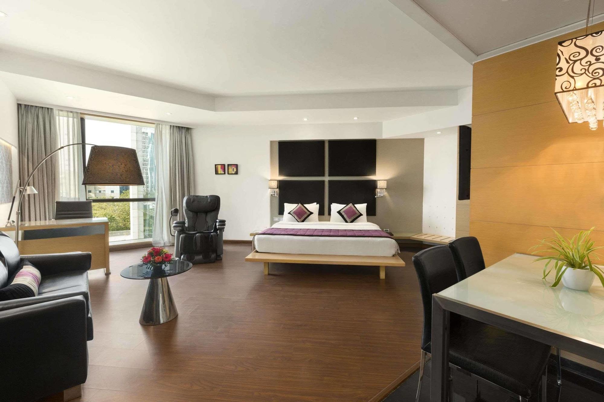 Ramada By Wyndham Navi Mumbai Hotel Eksteriør billede