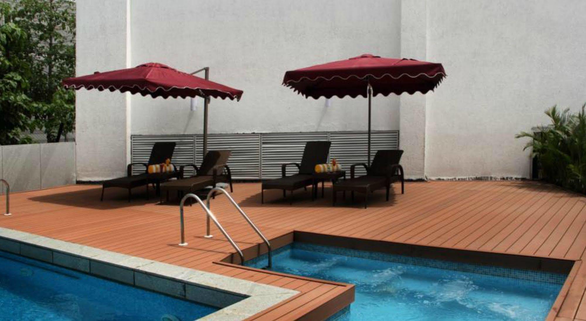 Ramada By Wyndham Navi Mumbai Hotel Eksteriør billede